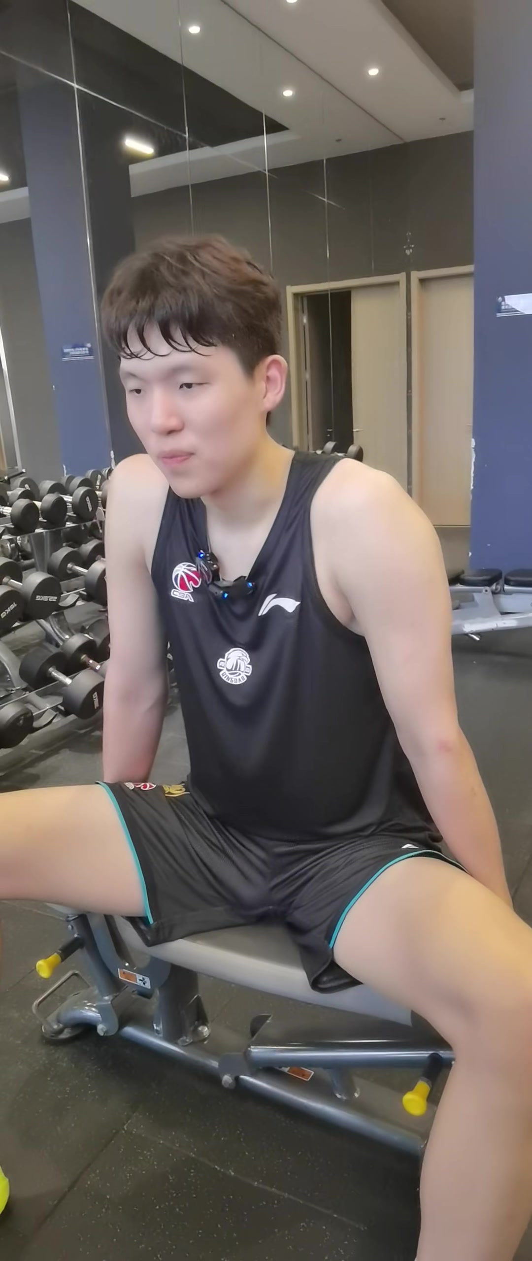 足球直播-杨瀚森重回青岛训练&amp;寄语母队：明年总冠军